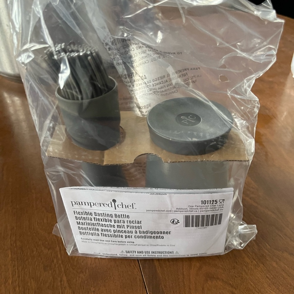 Pampered Chef Flexible Basting Bottle